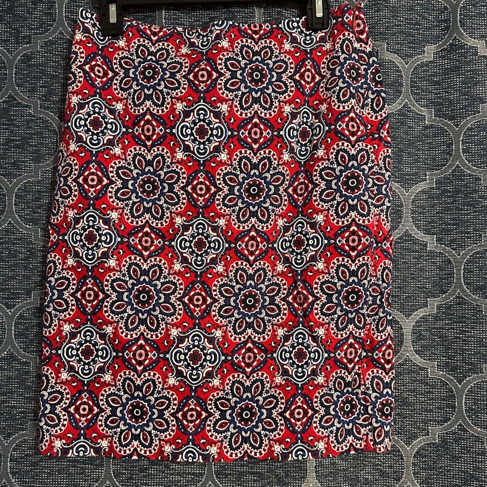 Jones New York women's 4 stretch red, white, blue floral pencil midi skirt